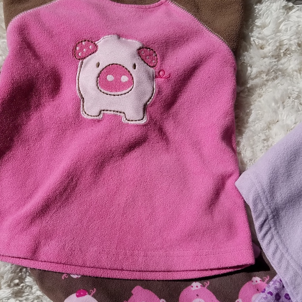 2 pair Carter's Pj's size 2T EUC